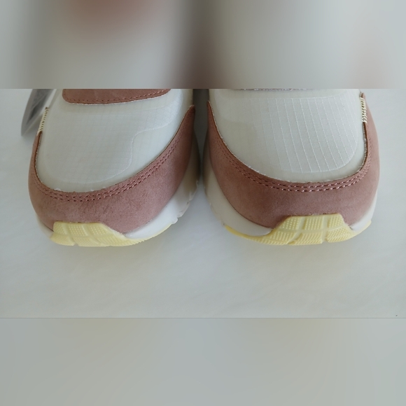 HEYDUDE Women’s Sirocco Alta W Colorblock Sneakers – Sand (Size 8) - Picture 4 of 10